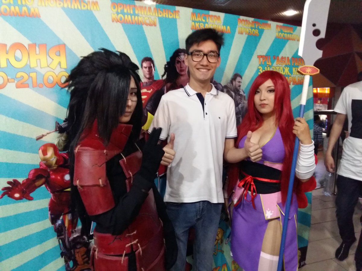 turarabu's tweet photo. Сегодня прошла #Geek ярмарка =)
#Anime and #Dota #cosplay #Astana https://t.co/0WiH5VmJta