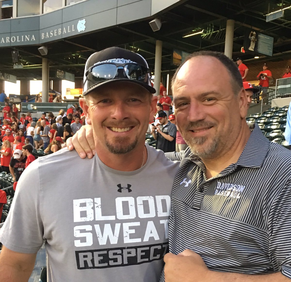 greg_cent's tweet photo. Great hanging with you and your boy at the regionals @wagsk13wjs_e been way too long bro #dogsandnachos #kidheat #5 https://t.co/VWqHL80sXB