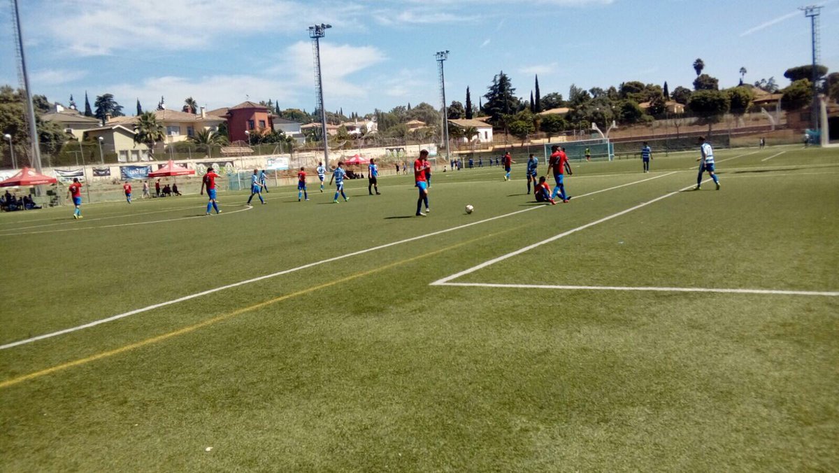 cdgranadal's tweet photo. Y siguen llegando fotos de las instalaciones de @cdgranadal  y la competición de Cadetes #DeporteSolidario @Acpacys @LGSeedsES @dipucordoba https://t.co/iu4RYDKqnA