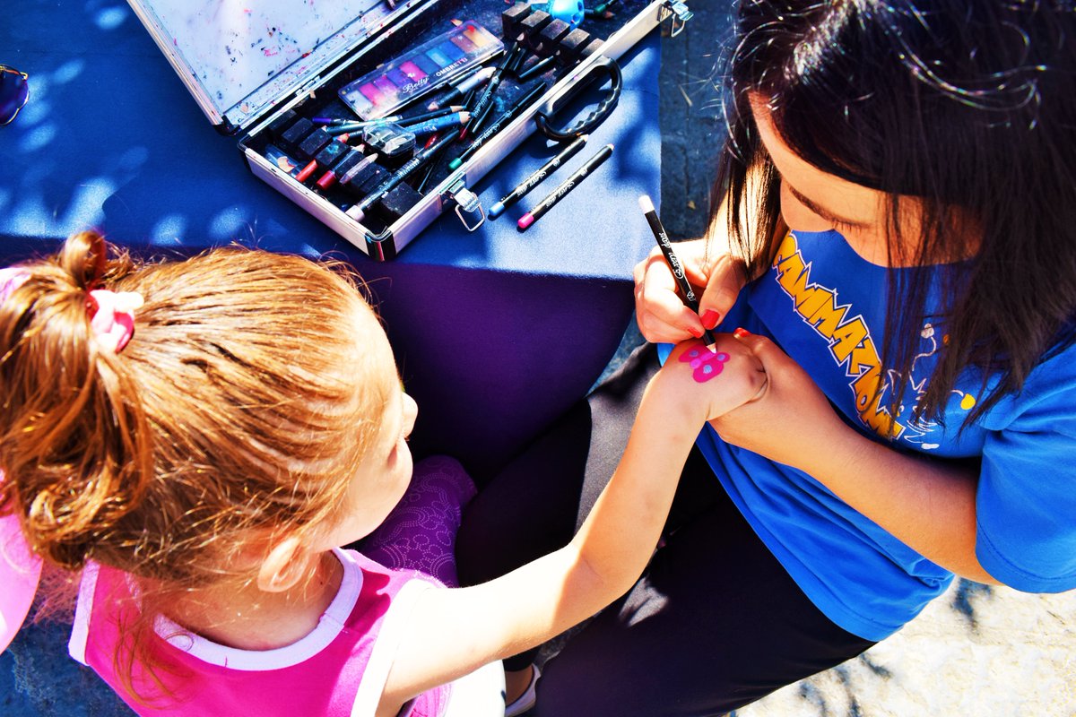 Nivarata's tweet photo. #Nivarata Il Festival dei Bambini, tanti giochi, laboratori di carta pesta, mascotte, make-up artistico e tantissimi bimbi!
Ti aspettiamo... https://t.co/8mGmlrd7cT
