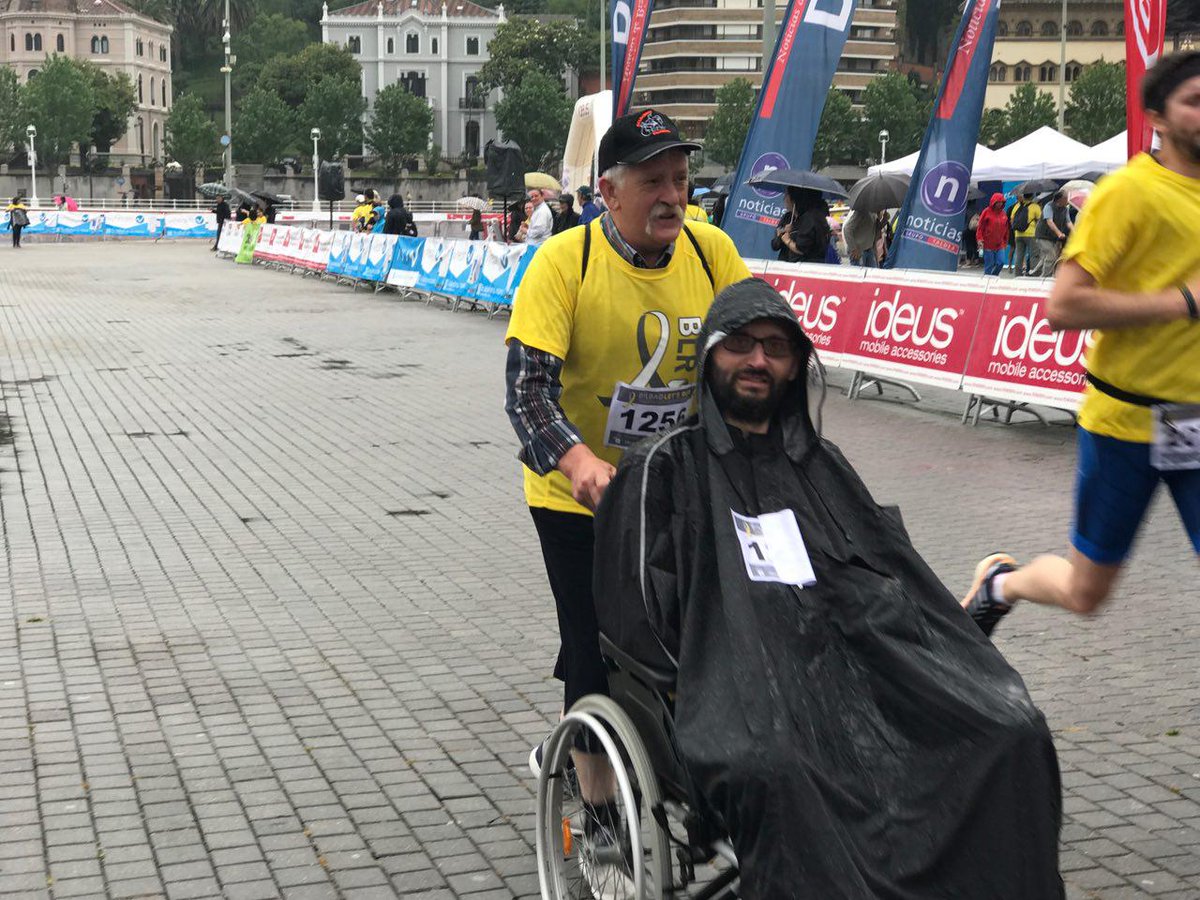 BilbaoLetsRun's tweet photo. ¡La lluvia no nos para en #BilbaoLetsRun!
Enseguida dará comienzo la subasta
Adi egon! https://t.co/FtXOWL7ZsH