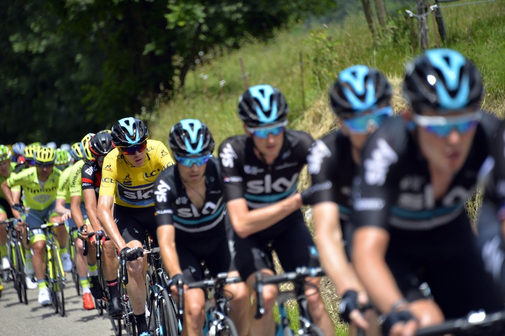 ByxeePro's tweet photo. #CriteriumDuDauphine Essential Guide 2017
📰 https://t.co/I2eNx10aDS 
via @cyclingweekly 
#cycling #tour https://t.co/vuUxwrcwzY