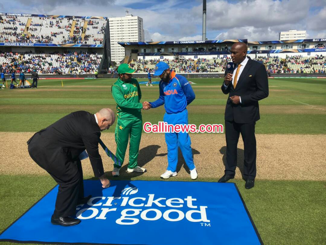 gallinews's tweet photo. #indiavspakistan #MatchStop Due To #rain @Mumbaikhabar9 @BCCI @TheRealPCB @ICC #iccchampionstrophy2017 #INDvPAK 

https://t.co/nr7feRrnDQ https://t.co/rTFDDp0d5J