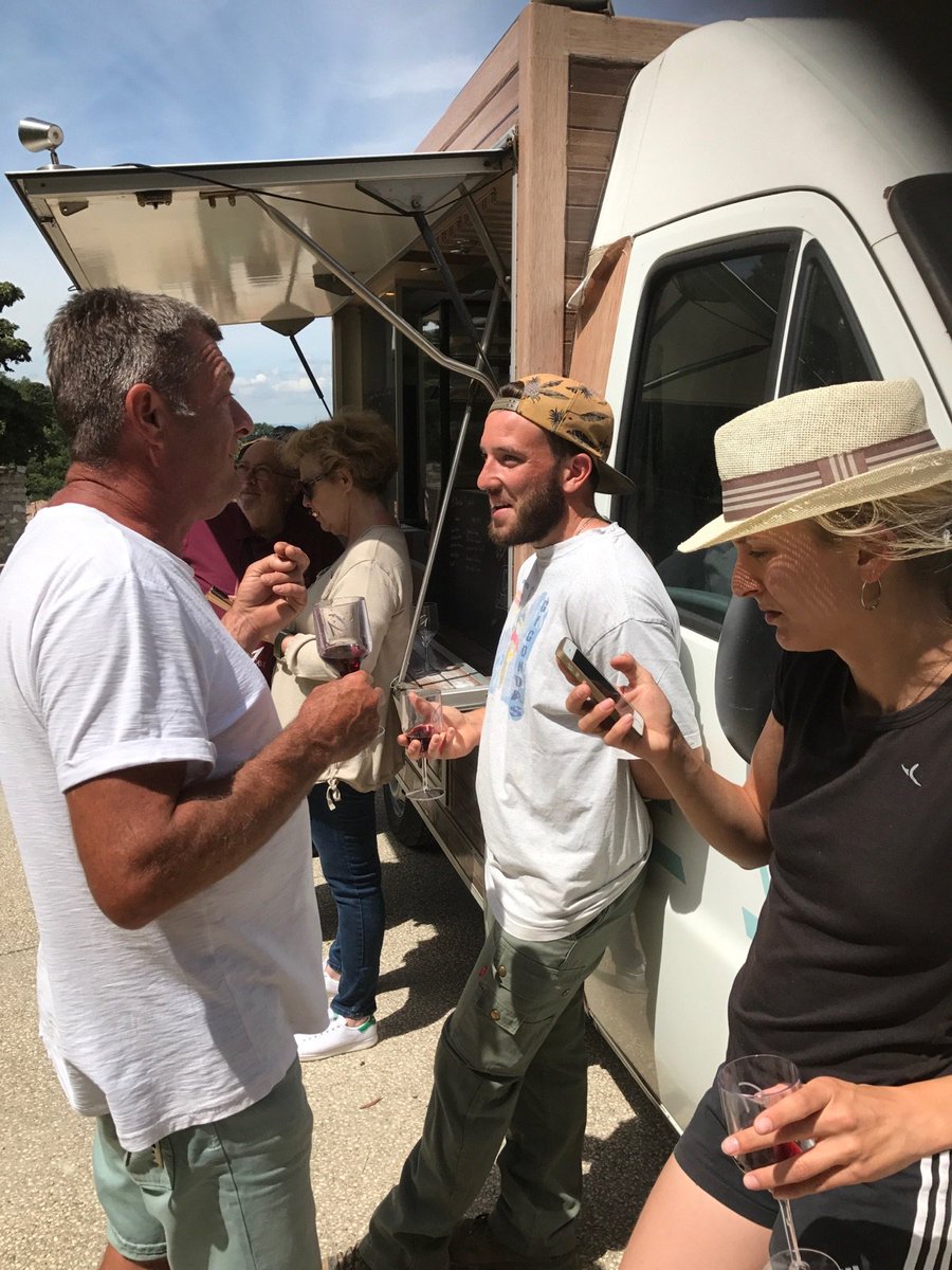 Gigondas LaCave (@gigondaslacave) on Twitter photo Une pause gourmande pour nos #coopérateurs qui participent activement à la #semainecoop <a href="/lacoopagricole/">La Coopération Agricole</a> @CoopdeFrance
#rallyevigneron Une pause gourmande pour nos #coopérateurs qui participent activement à la #semainecoop <a href="/lacoopagricole/">La Coopération Agricole</a> @CoopdeFrance
#rallyevigneron