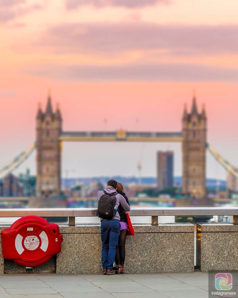 IGersLondon's tweet photo. Love over hate - we ❤️ London, we ❤️ community and we ❤️ togetherness #lovelondon #londonisopen #londonbridge https://t.co/R0UEPcZ2BQ https://t.co/QWsfj24O55