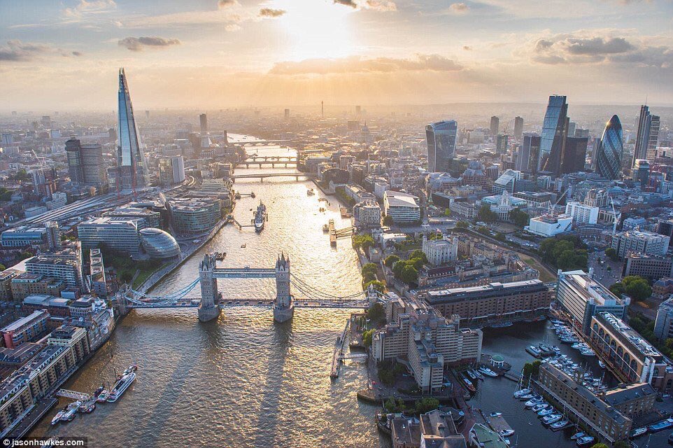 BelgranoUk's tweet photo. Los Piratas de Londres todos están bien y reprochamos lo sucedido anoche compartiendo el dolor de las familias de las victimas! #Peace https://t.co/ZZMDvTXMQz