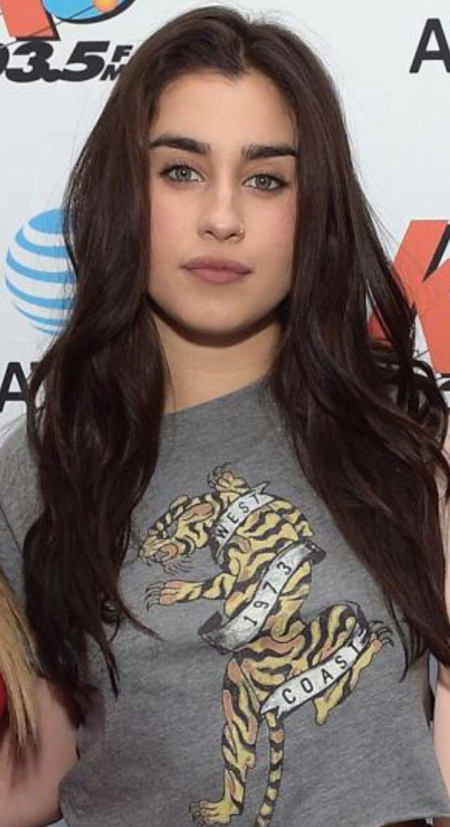 sacdoflop's tweet photo. QUE MULHER https://t.co/fyBB4SN6I0