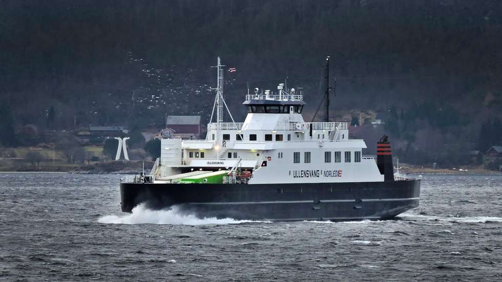 smpno's tweet photo. Normal drift på Hareid-Sulesund https://t.co/SRUco3BmUi https://t.co/0dtBW9V38m