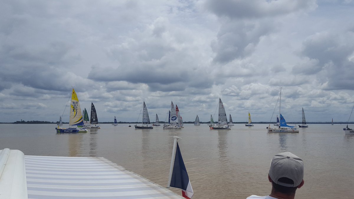 SandFerradou's tweet photo. Quelques minutes avant le départ de la Solitaire Urgo Le Figaro en direct de Pauillac #lasolitairedufigaro https://t.co/yx8EKJdBEk