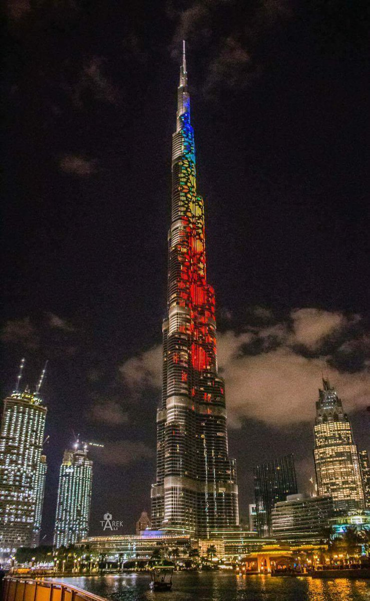 Burj Khalifa, juste magnifique 😍
<a href="/BurjKhalifa/">Burj khalifa official</a> <a href="/Atthetop_tweets/">Burj Khalifa</a> @dubaitourism @