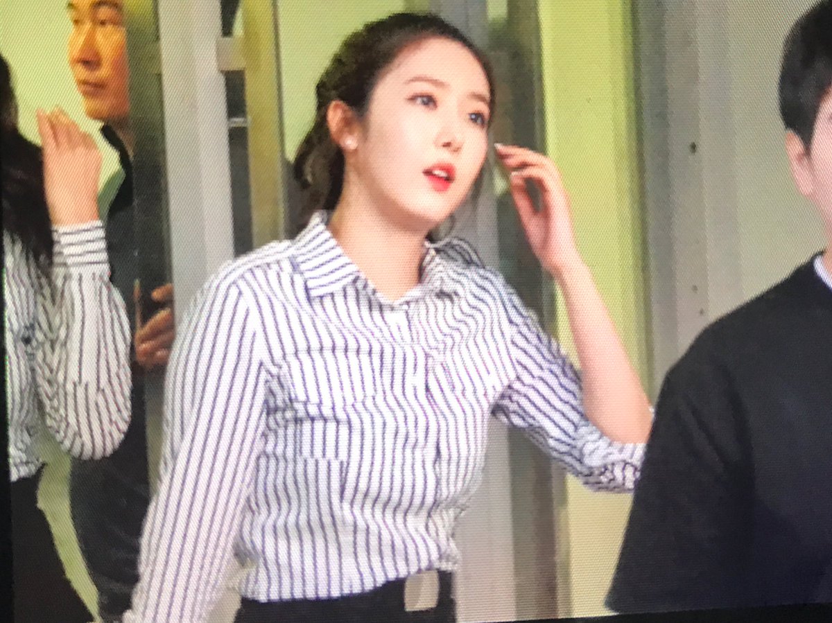 EunhaPalu's tweet photo. 170604 여자친구 프리뷰

#여자친구 
#GFRIEND https://t.co/tlo5X1ZHJ6