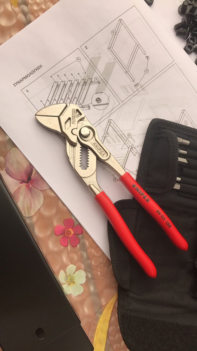 MadevToolsNL's tweet photo. Even on Holiday, @weratoolsuk is standard equipment. How to assemble a brand new BBQ. https://t.co/1Td75beTUr