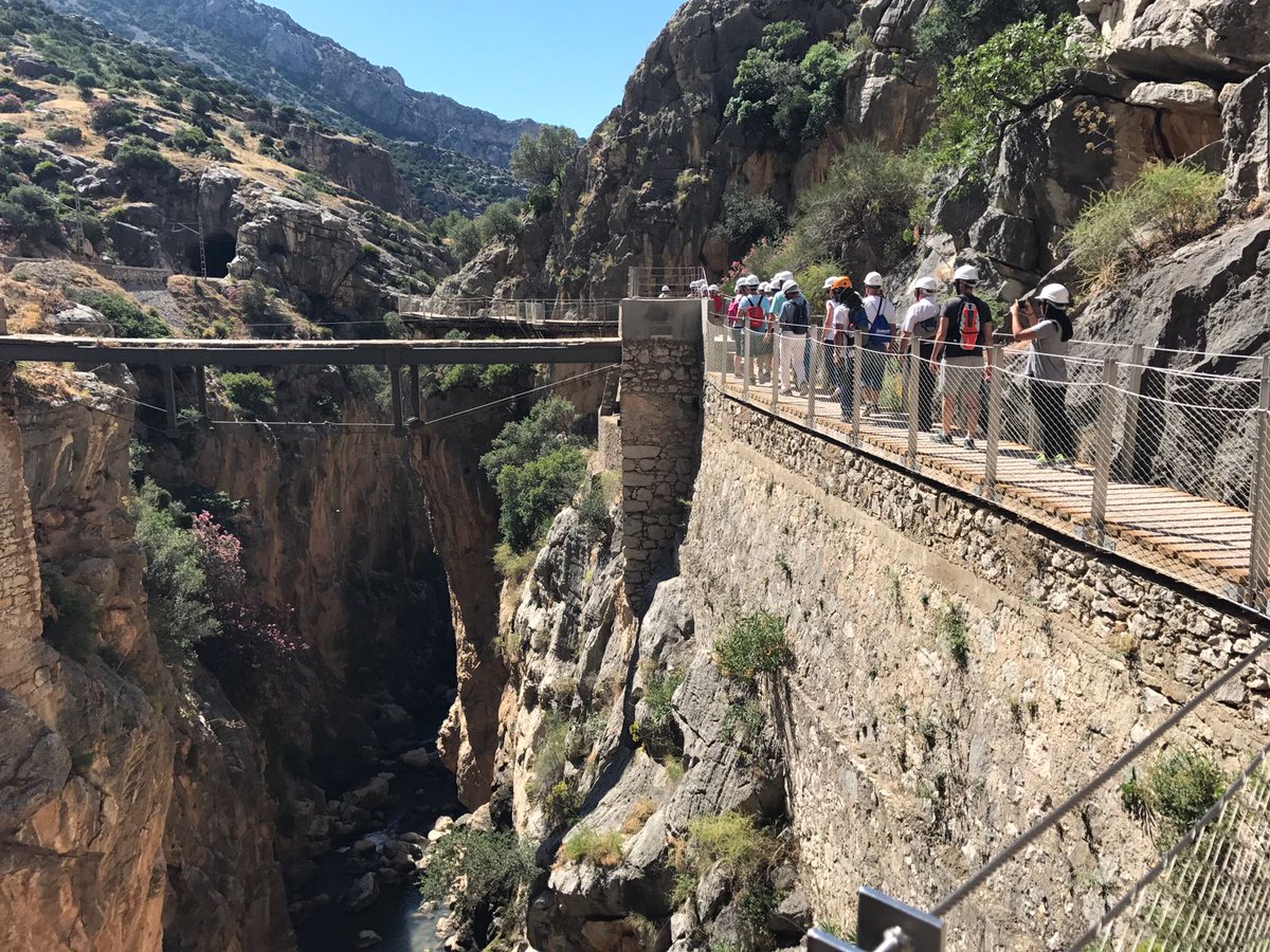 rbviajes's tweet photo. Nuestro grupo disfrutando de una experiencia única en el #CaminitoDelRey. Quieres ser el próximo? https://t.co/XrxQNEaIJW