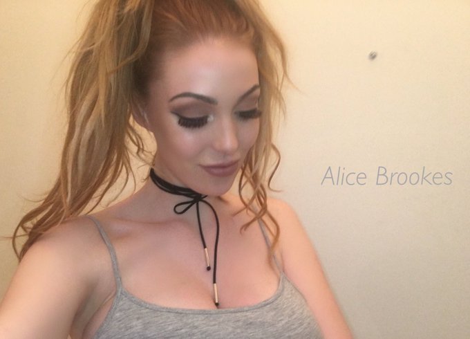 Sunday... https://t.co/xWJB0esbgd<a href="/tag/wcw"class="tags"><span>#wcw</span></a><a href="/tag/womancrushwednesday"class="tags"><span>#womancrushwednesday</span></a>