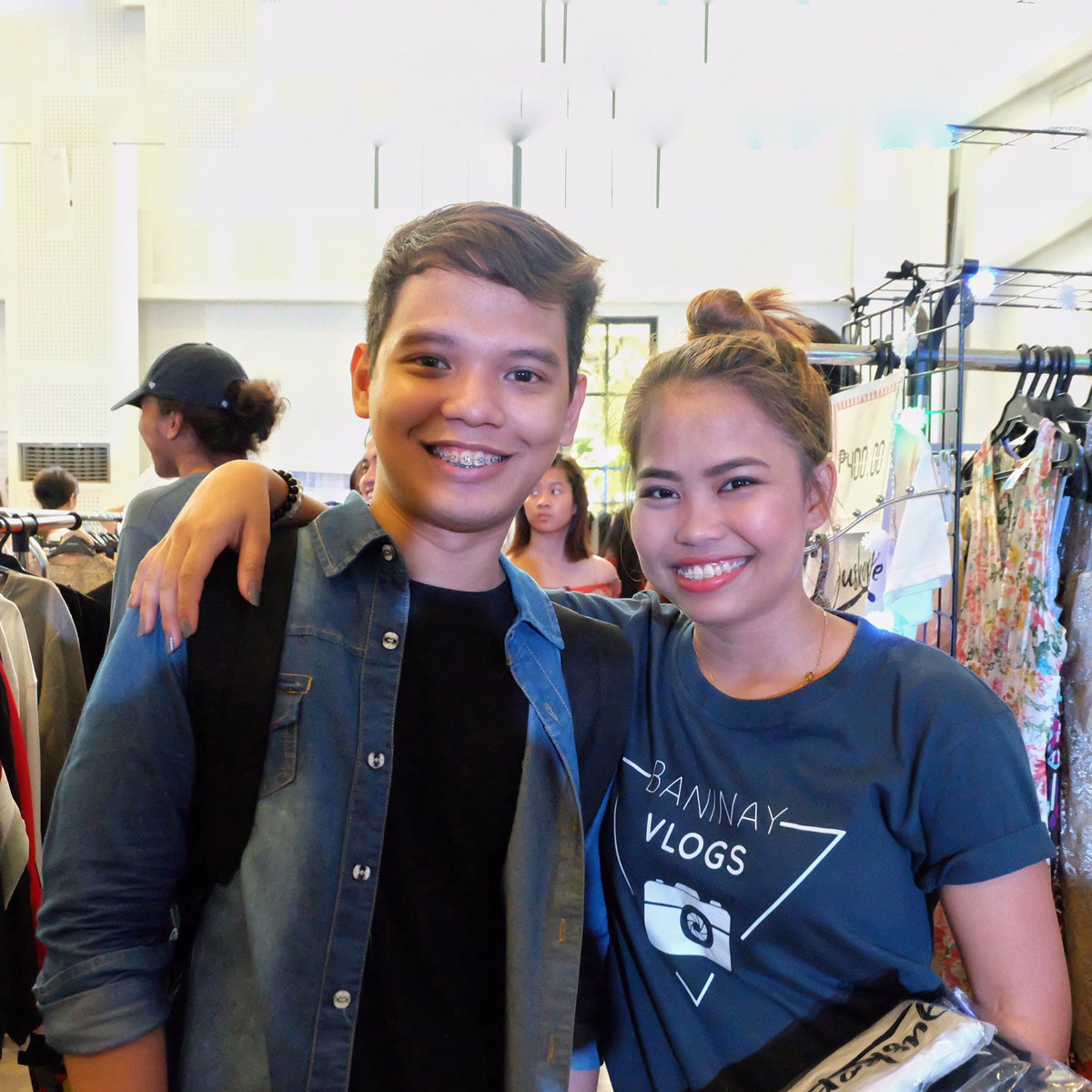 imcedric's tweet photo. #BU13 #BloggersUnited13 😊 https://t.co/GfDPzcgXto