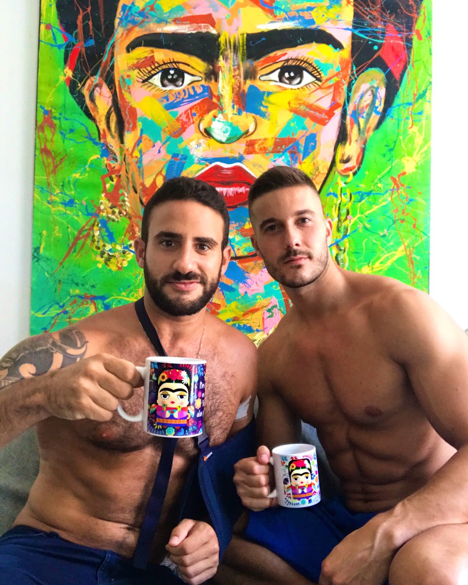 EliadCohen1's tweet image. Buenos días España 🇪🇸 
#fridakahlo #hogardulcehogar  @DavidNovoa_