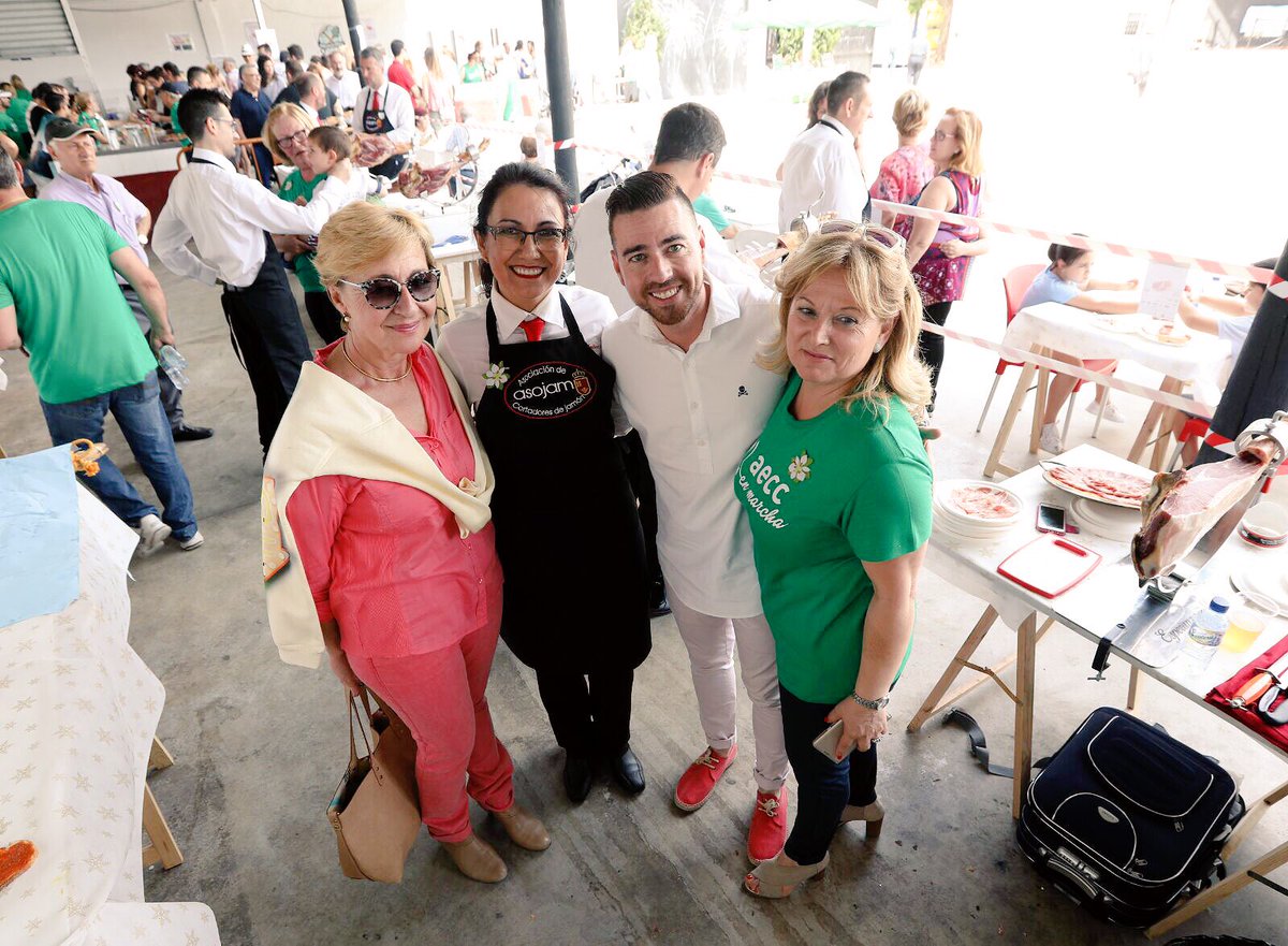fran__san's tweet photo. #BuenDomingo Apoyo a @aecc_murcia #Zarandona Encuentro Benéfico de Cortadores de Jamón @regiondemurcia @AdelaMCacha @aecc_es @LopezMirasF https://t.co/hqZYRIPyYJ