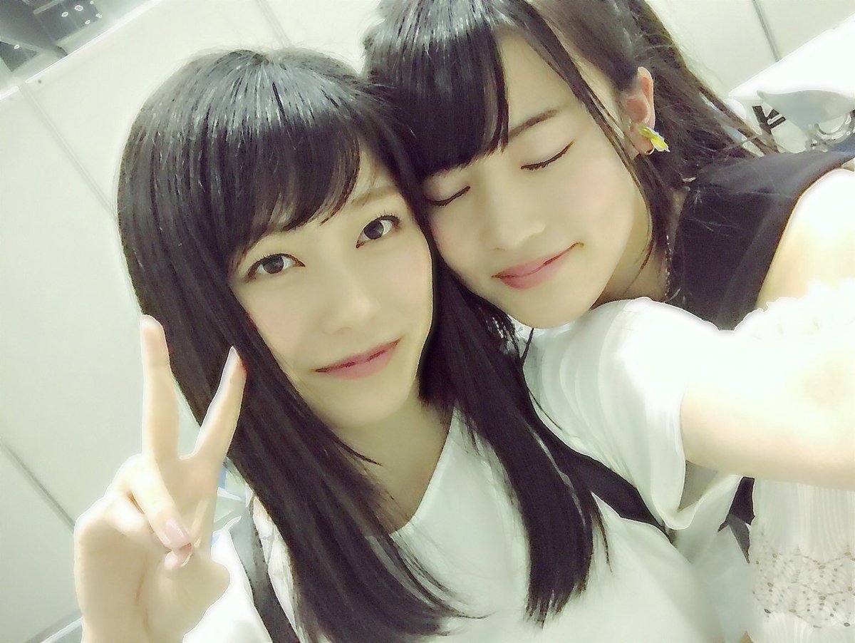 y0ihn's tweet photo. 声が出ず申し訳ありませんでした(T-T)
でも、みなさんの優しさとあたたかさに助けられました！！
総選挙一緒にがんばろって言ってくれたり、うちわやタオルや、、
ほんとにほんとにありがとうございます！

帰り際に、チーム8の岡部麟ちゃんがぎゅっとしてくれました✨✨わーい https://t.co/0i90HG3VeG