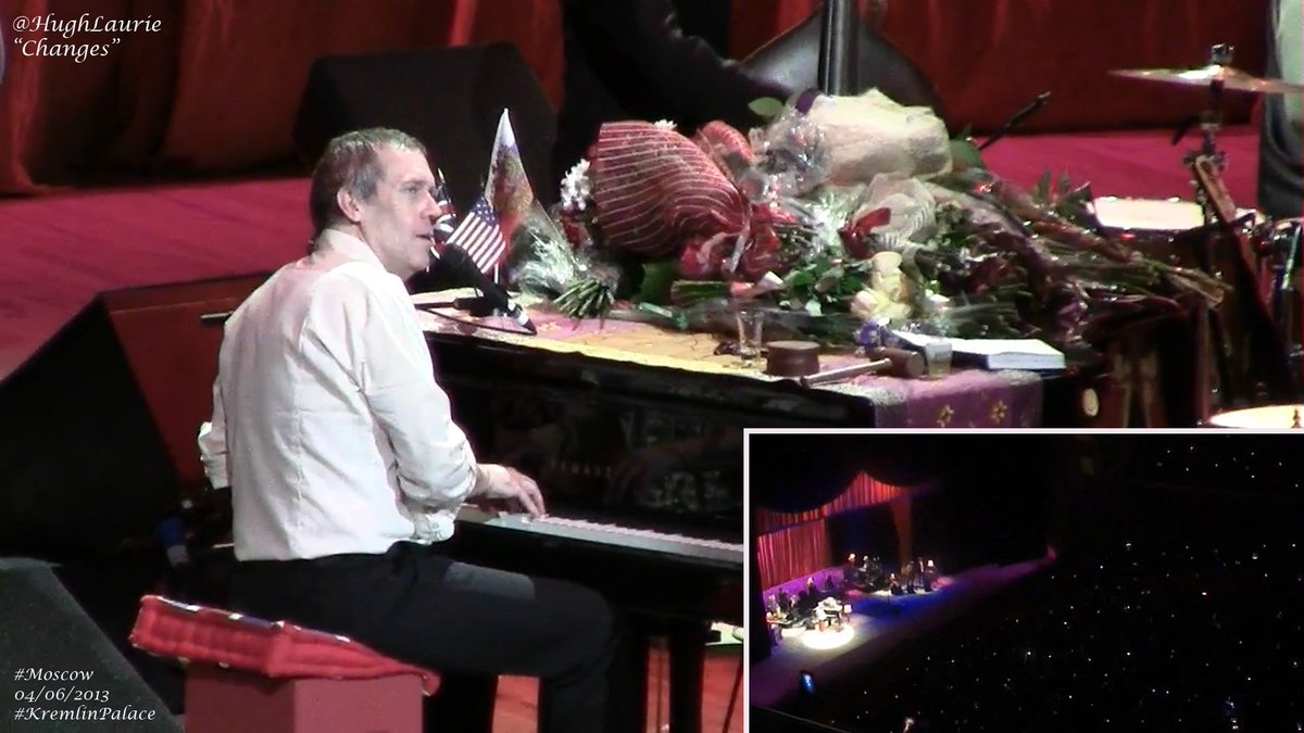OlkaFoks's tweet photo. 4 years ago was our 2nd date with @hughlaurie
He touched my hand that day, and I still don't wash it 😄
StarrySky for Hugh and the band 🌌💖👏 https://t.co/8Ui4yfop7z