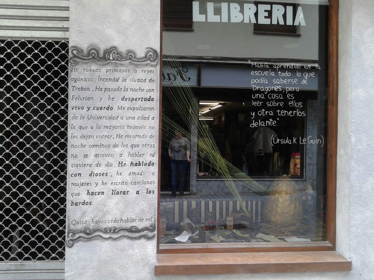 im_from_spain's tweet photo. There's this bookstore in a little village in Catalonia (Spain)... it has a fragment of The Name of the Wind on the wall 😍 @PatrickRothfuss https://t.co/Fw0KdkQ0ZE