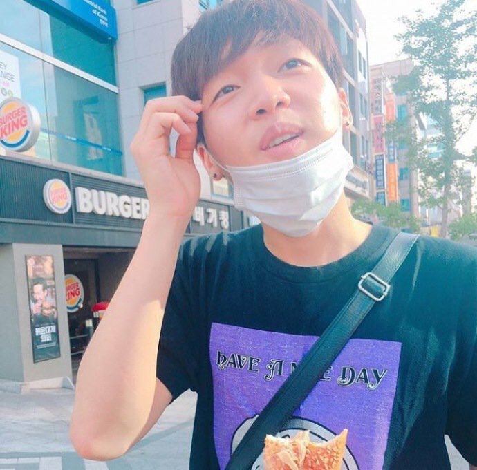 CheerUp_swz's tweet photo. うじんちゃま と せうんてゃ 🥀 🏁#produce101season2国民プロデューサーと繋がりたい #男版produce101好きな人と繋がりたい https://t.co/lrJ2XpQuOJ