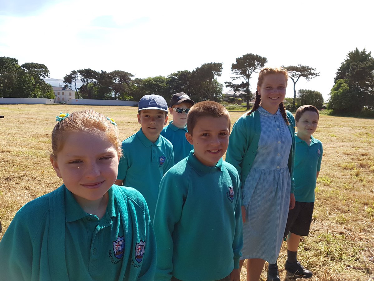 I was so proud of our <a href="/HautesCapelles/">Hautes Capelles</a> children participating in the <a href="/RGLIParade2017/">RGLI Parade 2017</a> today. Fantastic marching 👏👏👏