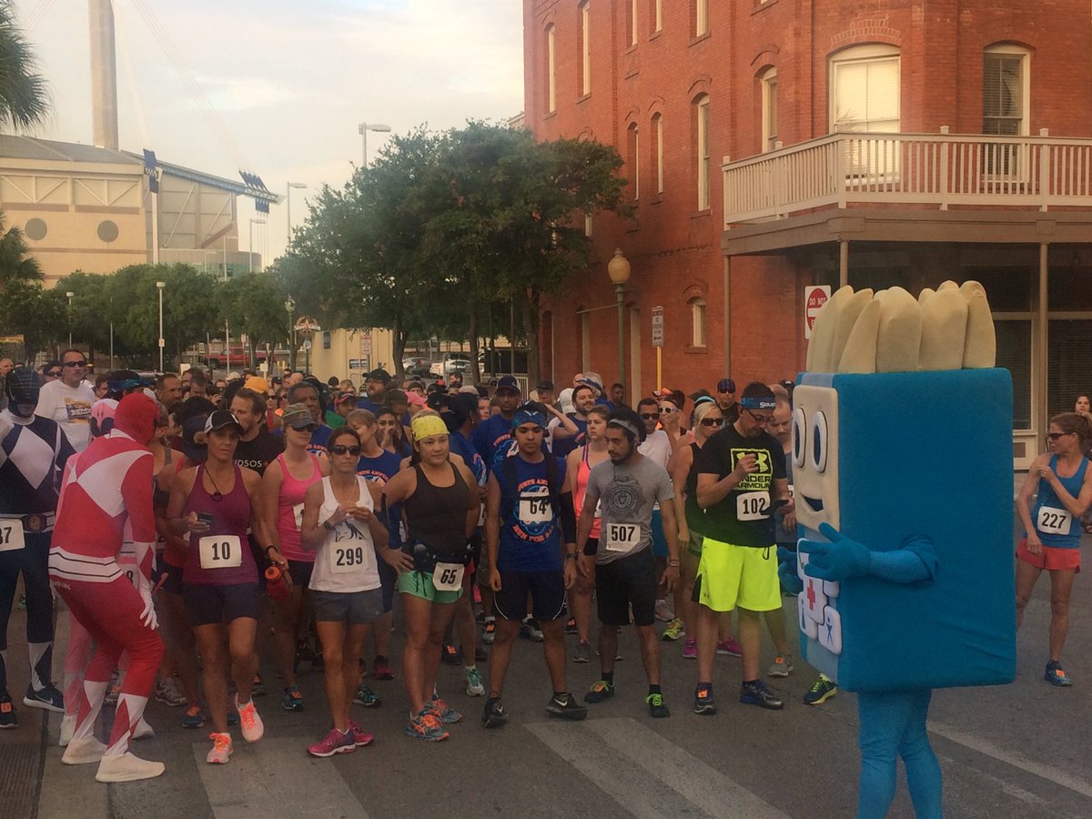 911NENA911's tweet photo. Ready to run! #runfor911 #friendsof911 #nena2017 https://t.co/VvNqveaFsv