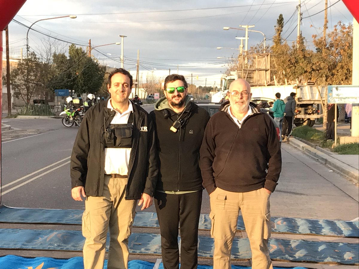 durabayen's tweet photo. El #EquipoTYR listo para Media Maratón #Apdes https://t.co/btqNFjXGaY