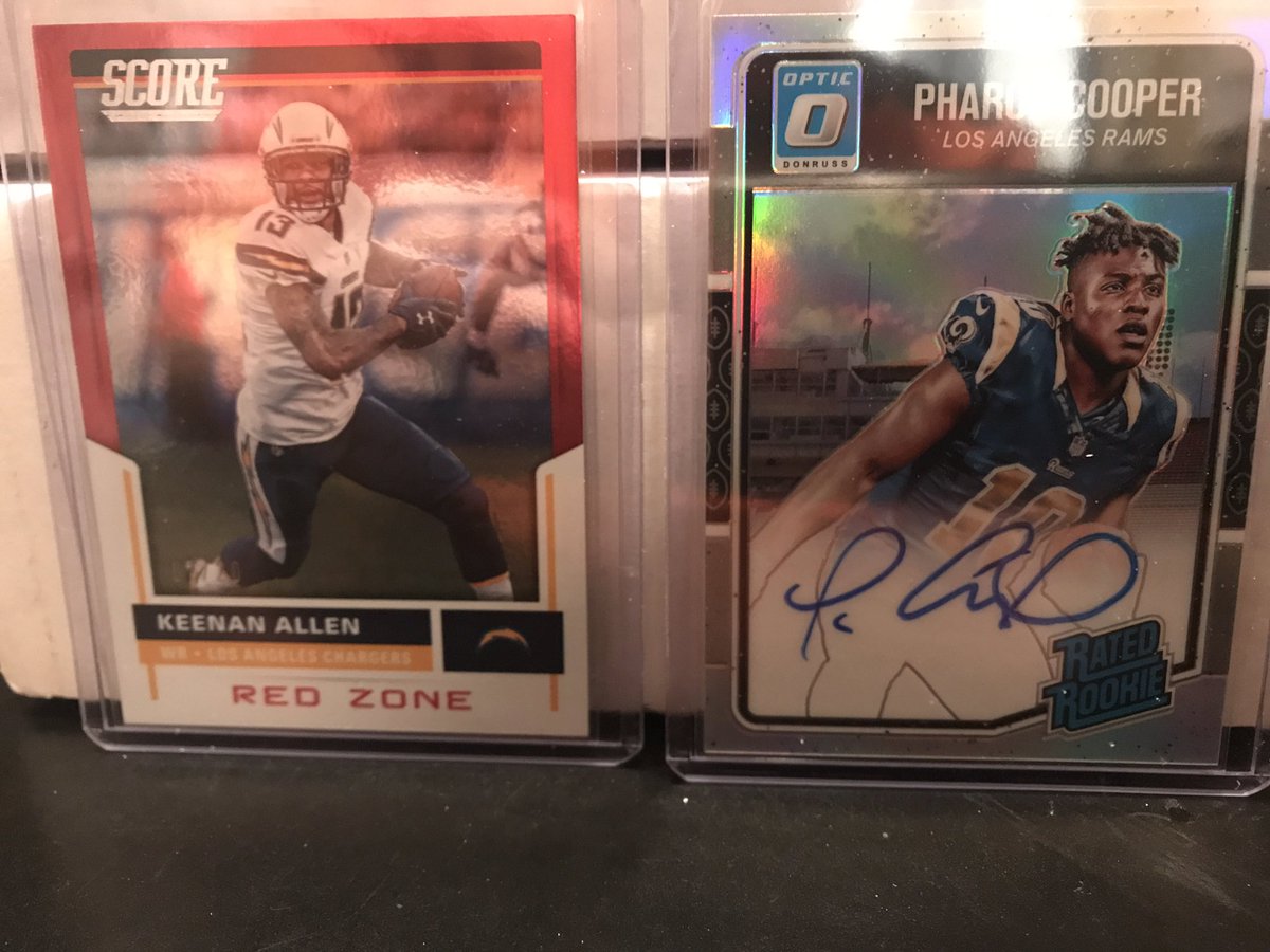 16bitcards's tweet image. Best @thelootlocker yet 4 autos and a numbered card.