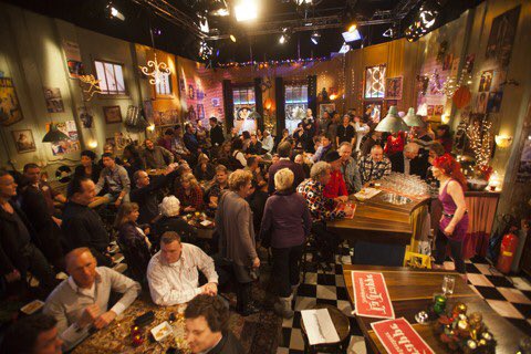 Wat is jouw favoriete top2000 plaat? Vanavond wordt de Pareltent omgebouwd naar top2000café. #Vasse #gratisentree #bonanzadriveinn