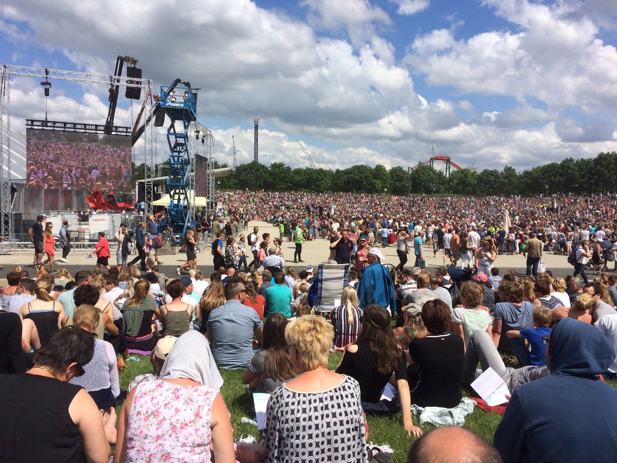 Meer meer dan 40.000 christenen #Opw17 de Heer Jezus in aanbidding onze lofprijs geven!