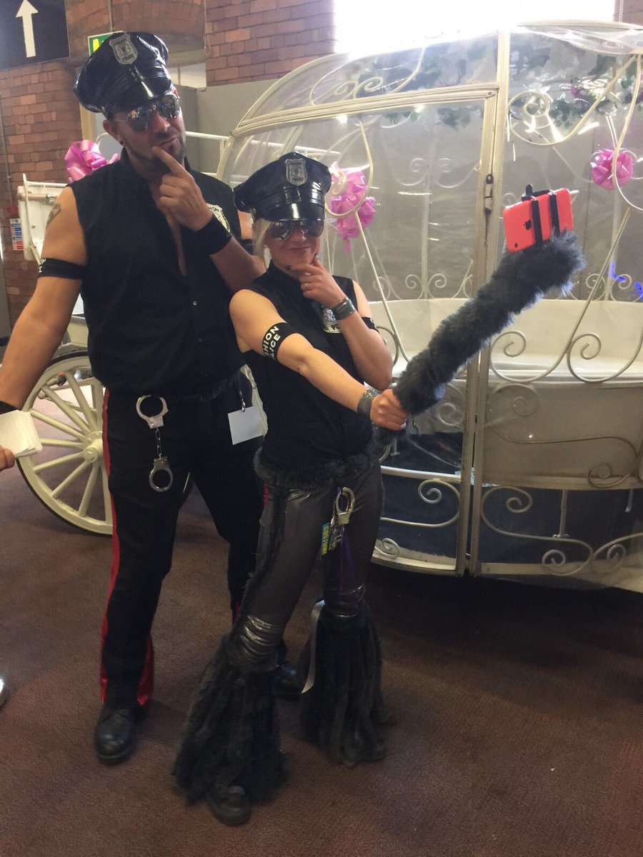 Our day one will be H <a href="/swindoncomiccon/">swindon-comic-con</a> <a href="/MmmGorgeous/">Breeze</a> @WWEFandango #cosplay #Breezango