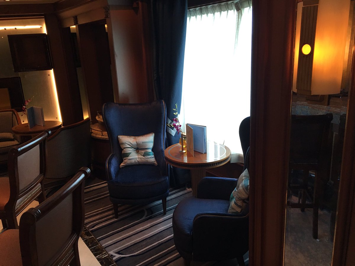 When a Cunard liner comes calling, you answer. The same can be said about the new Chart Room on board QV  #RefitForAQueen <a href="/cunardline/">cunardline</a>