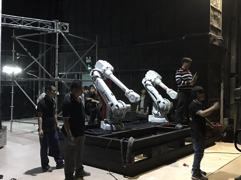 AndyRobot's tweet photo. Ready to Rock Beijing with @ABBRobotics #robots #art #design #andyrobot #robotanimator. #RobotDynasty ##EmperorsWouldBeProud @DC3Education https://t.co/CSPHmXShmc