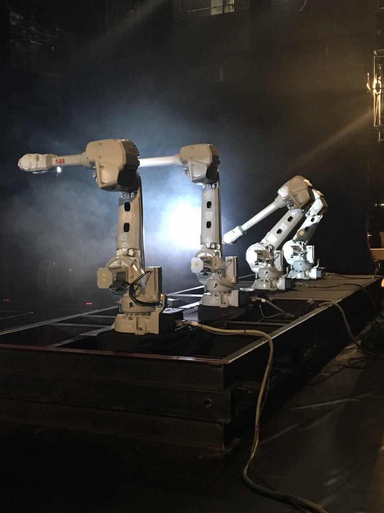 AndyRobot's tweet photo. Ready to Rock Beijing with @ABBRobotics #robots #art #design #andyrobot #robotanimator. #RobotDynasty ##EmperorsWouldBeProud @DC3Education https://t.co/CSPHmXShmc