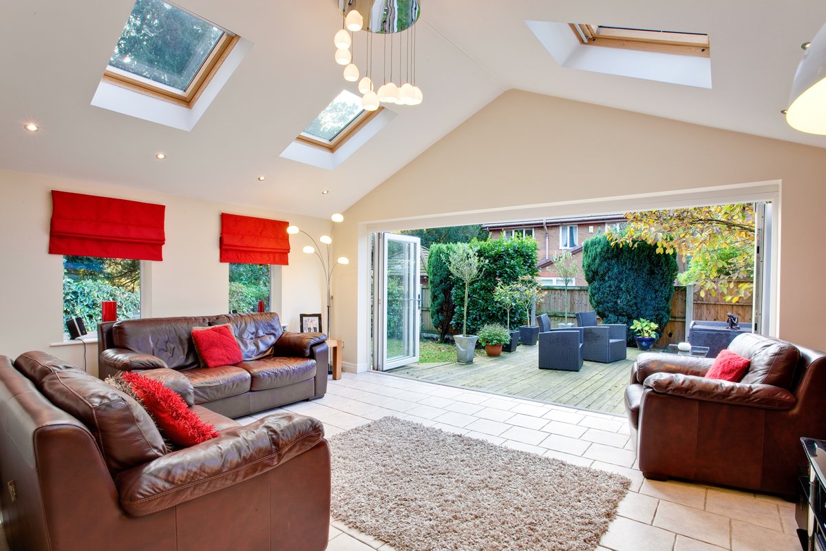 SpecialisedPR5's tweet photo. #realROOF is ideal for homeowners who want the roof of their glazed extension to match the rest of their home. https://t.co/1hqwxzZLfN