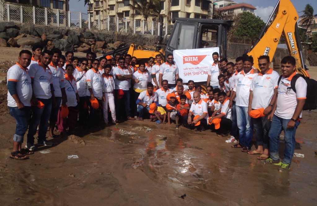 SHMShipcare's tweet photo. Team @SHMShipcare successfully volunteered for the #CleanupDrive with @AfrozShah1. #SHMCleanupDrive #WorldEnvironmentDay https://t.co/Kx3VV3Qxo3