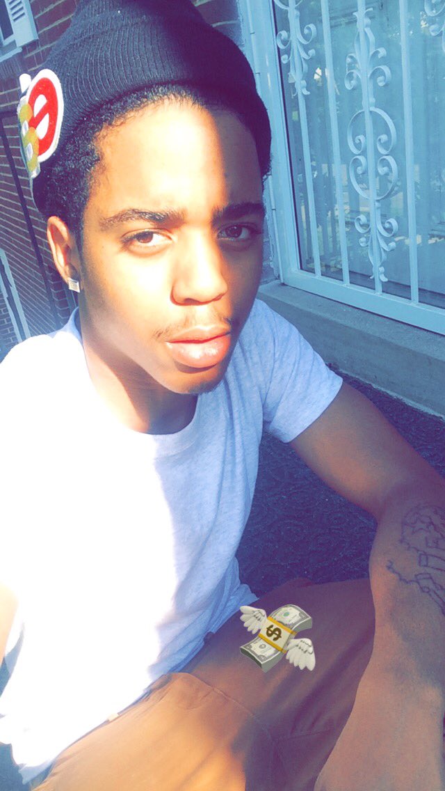 2flytwin's tweet photo. Smokin good gas kno what I'm talkin bout😴 https://t.co/JEavOpXOht