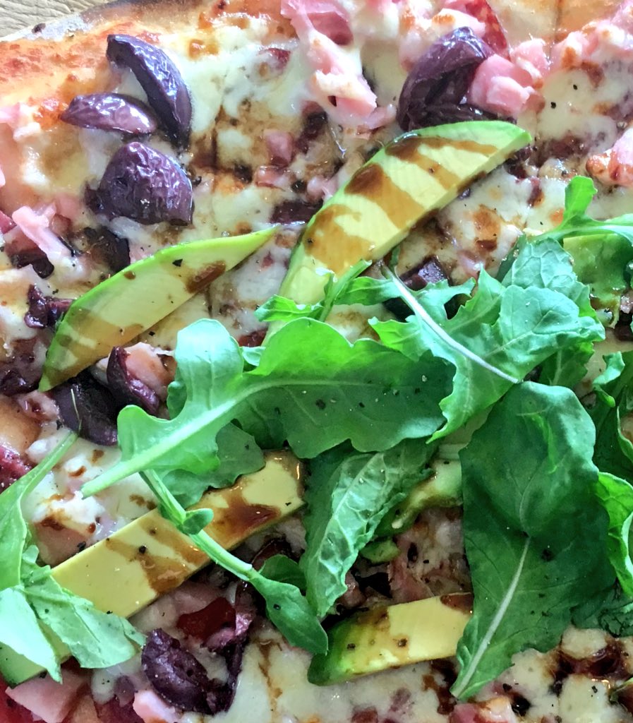 TheTastingGuy's tweet photo. Wood fire pizza @nuy after @Wacky_Wine &amp; a craft beer. Good way to end a weekend of #wine. https://t.co/DYQOqaJPrm