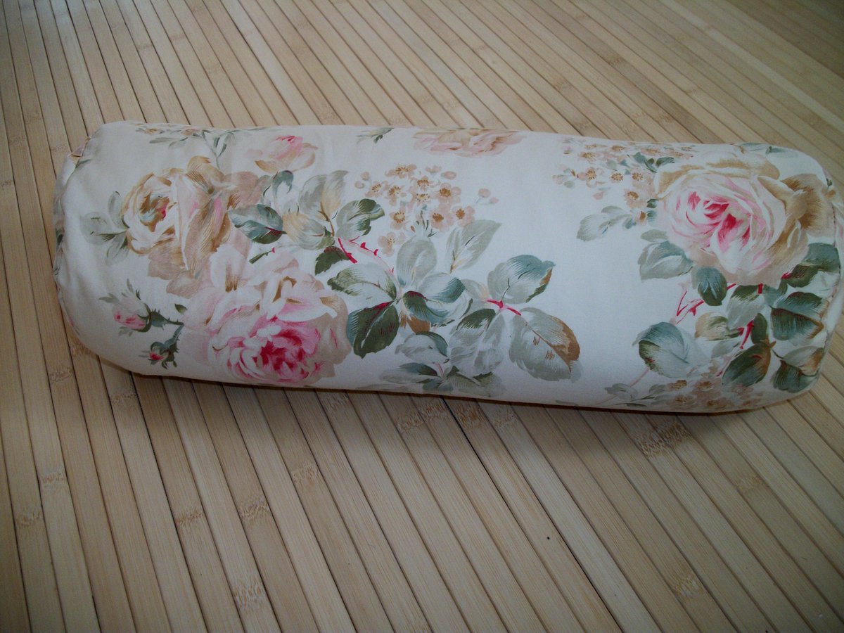 SarahGCoury's tweet photo. bolster pillows by #etsyseller #zafuchi #handmade USA https://t.co/EnTxbkMiGr https://t.co/ld9PbVAbd1
