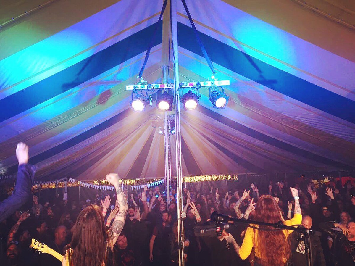 hmdisease's tweet photo. Thank you Flanders Chopper Bash! You were the craziest crowd we've ever met! π₯
#flanderschopperbash #flanderschopperbash2017 https://t.co/B3iD2hLeq5