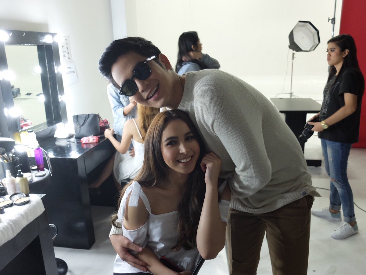 Johnvalle20's tweet photo. More pics of #JoshliaForever https://t.co/NUAVxOW4jN