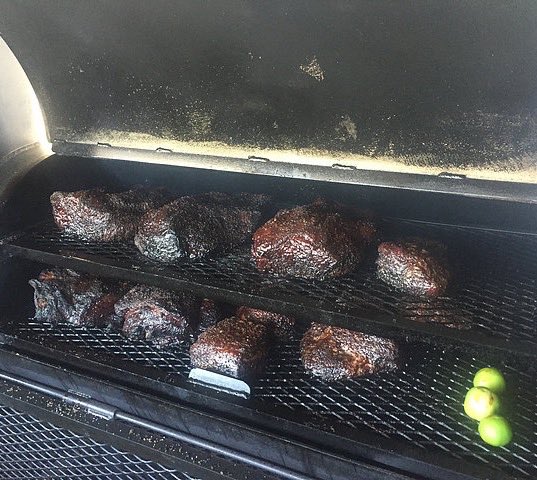 BigDeliciousYo's tweet photo. Catering a private event today, but we'll be firing up the smoker again for Father's Day at @F_and_A_Brewing. #ATXBBQ #ATX #BBQLife https://t.co/oug8DXNtzD