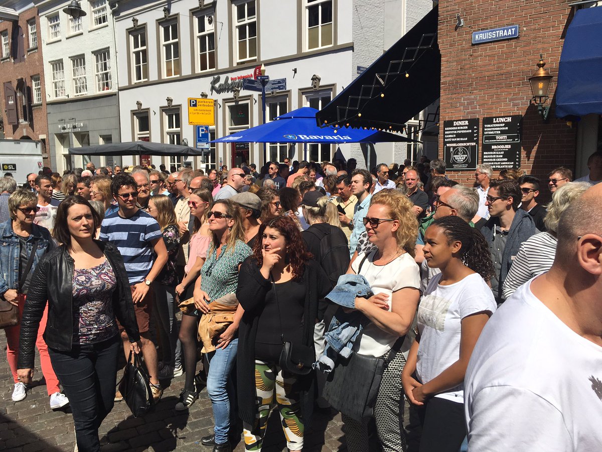 jazzinduketown's tweet photo. Een zonnig Uilenburg geniet tijdens #jid2017 van de #rotirol van #BopThis. Waar zien we jou terug vandaag? https://t.co/rcArknKlCI