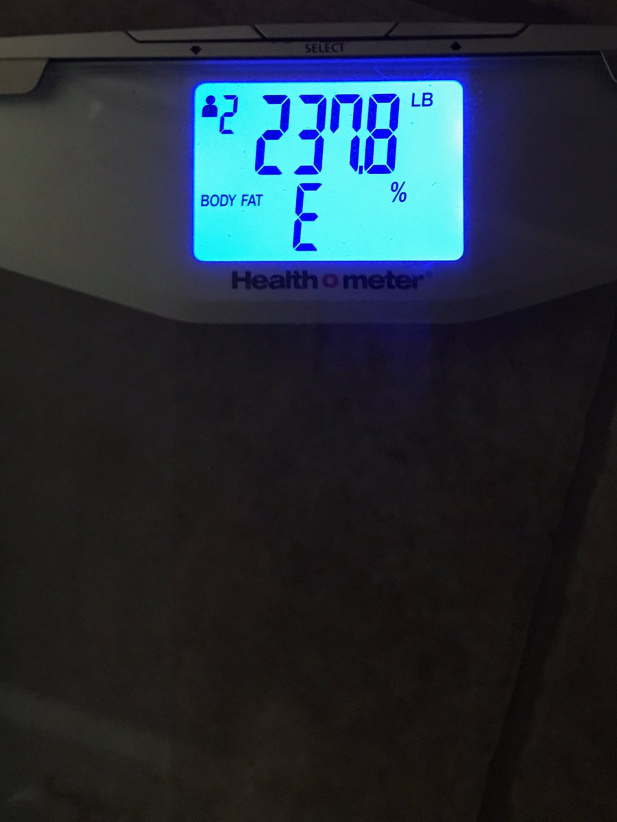 kelzwithaz's tweet photo. TFW when you're exactly half the you that you were 14 months ago. I want to shout but it's real early on a Sunday. #scalevictory https://t.co/o96kuSCIfT