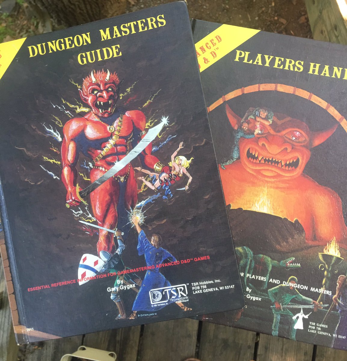 579cy's tweet photo. The #OldSchoolGreyhawk DM @LordMango73 uses ancient tomes to guide the way of our players. #DnD https://t.co/37j9dNu1yl