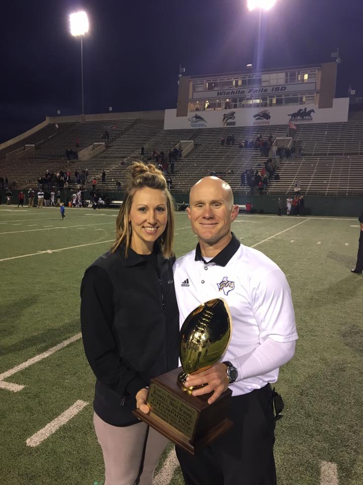 9 years married to this beautiful woman, both inside and out! An amazing mother and true difference maker - LOVE YOU!