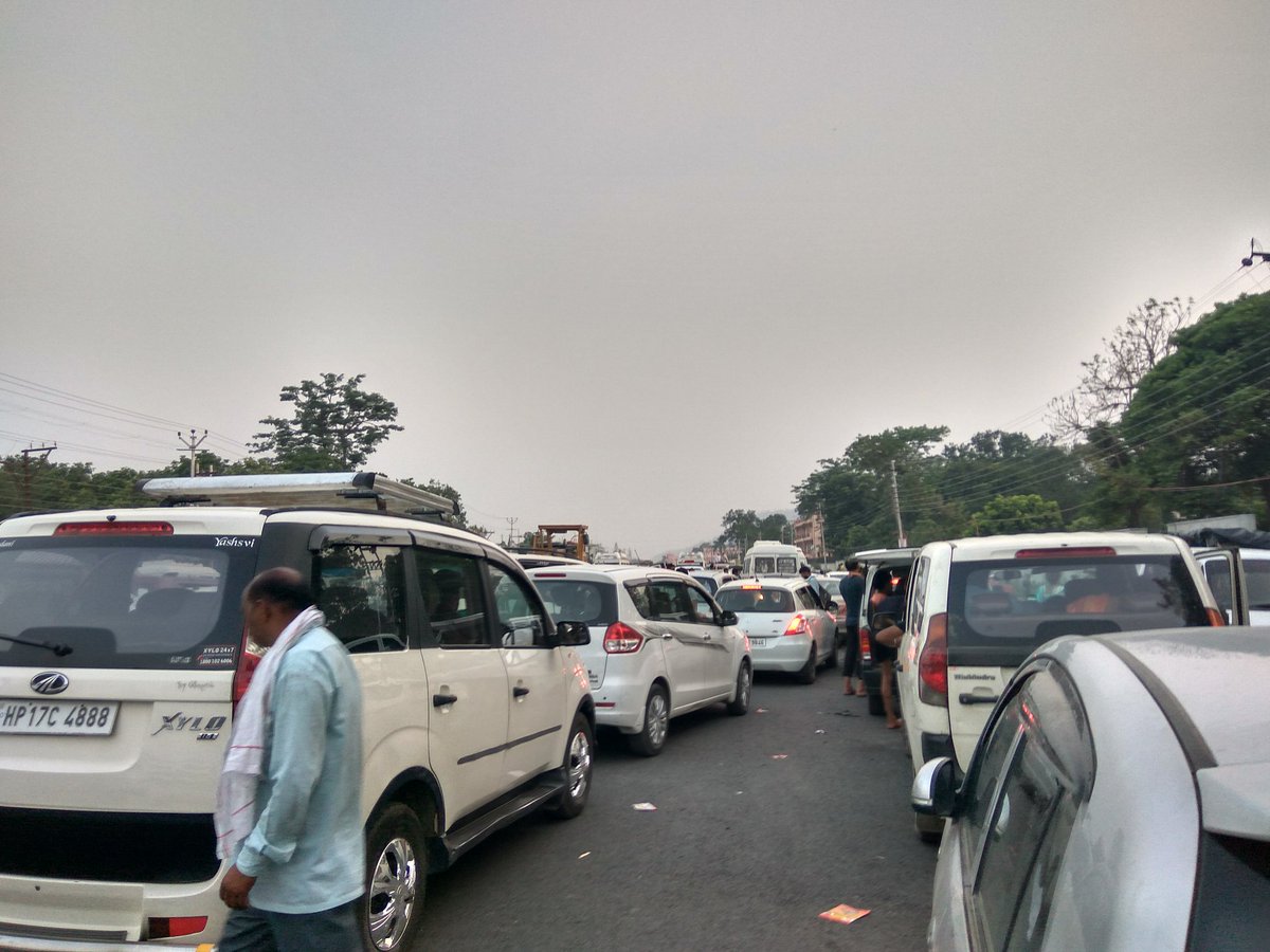 adityagoyal07's tweet photo. @ndtv fresh update #delhi Haridwar Highway # struck since morning # no water no food # water bottle Rs 50#uttrakhand govt sleeping #BJP Govt https://t.co/fyJjPSEXua