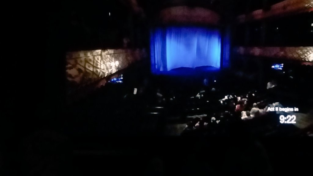 Radcliffe4_Ever's tweet photo. Just saw #OVRandG !!!! Thank you National Live Theatre!!!! https://t.co/vnkcHYtqKj