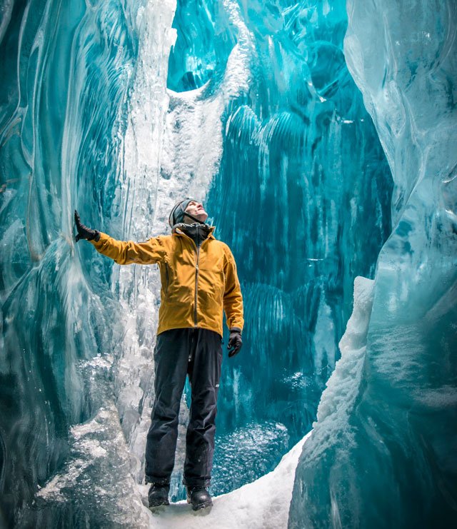 GoWhistler's tweet photo. Did you know about this? Adventure by helicopter to a rare ice cap &amp; explore the frozen wonderland: https://t.co/XPgkolnPr0 @Headlineholiday https://t.co/H34AUYEu2Z